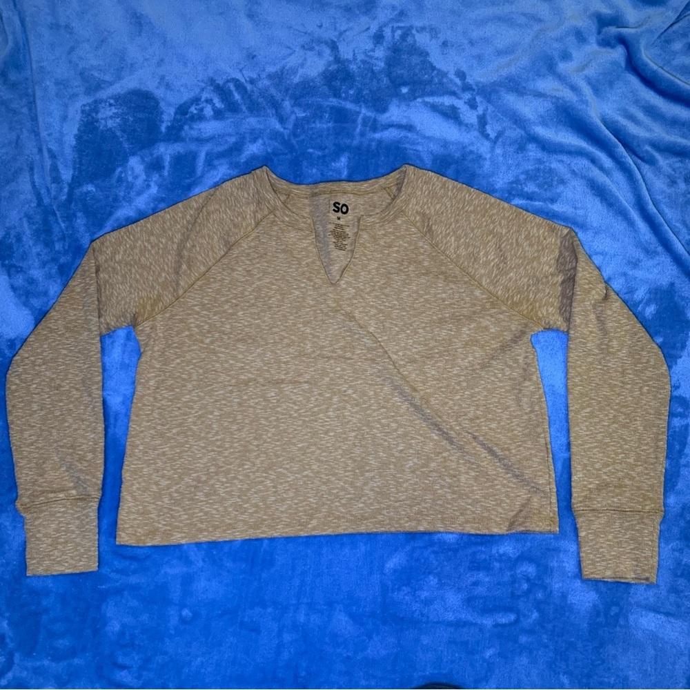 SO Light Beige V-Neck M Long Sleeve Top